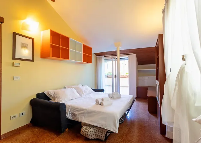 Bologna's Way Cento Traxenda Апартаменты Болонья